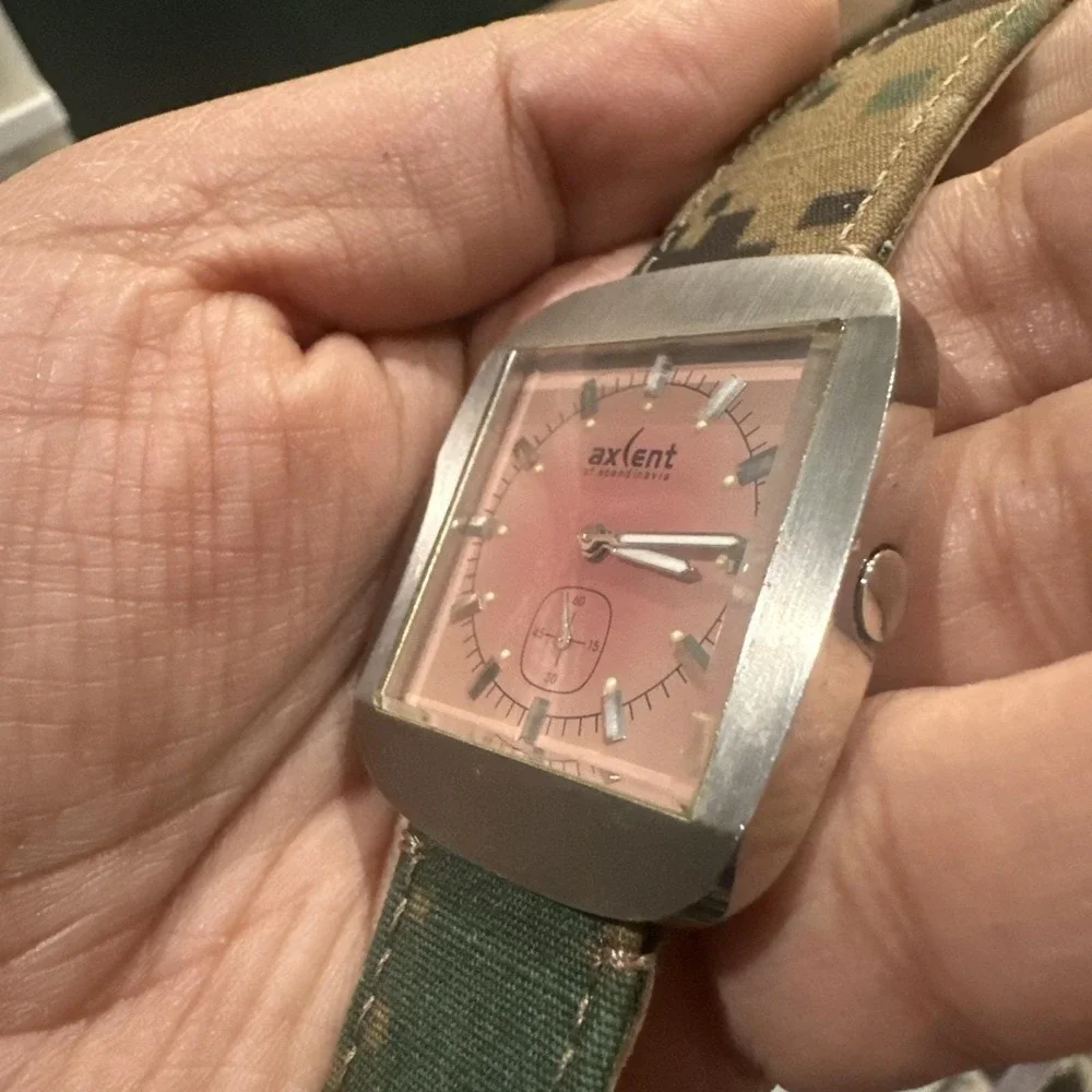 Working Axcent of Scandinavia Pink D.Jakobsson X1000 Rocker‎ 38mm Unisex Watch